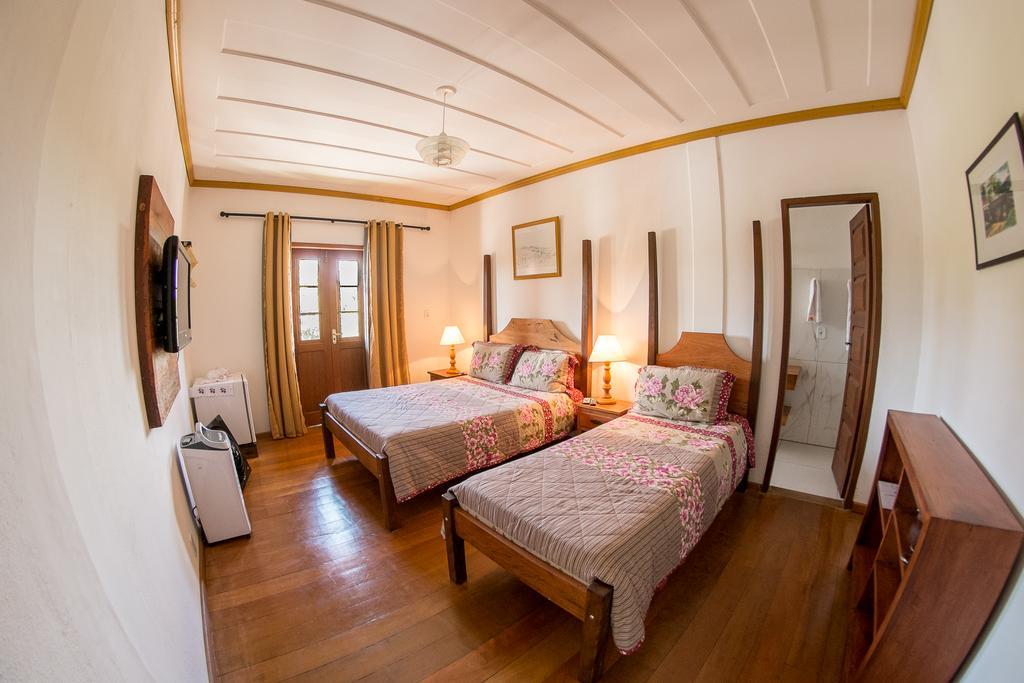 Pouso Lar Doce Lar Hotel ทีราเดนเจส ภายนอก รูปภาพ